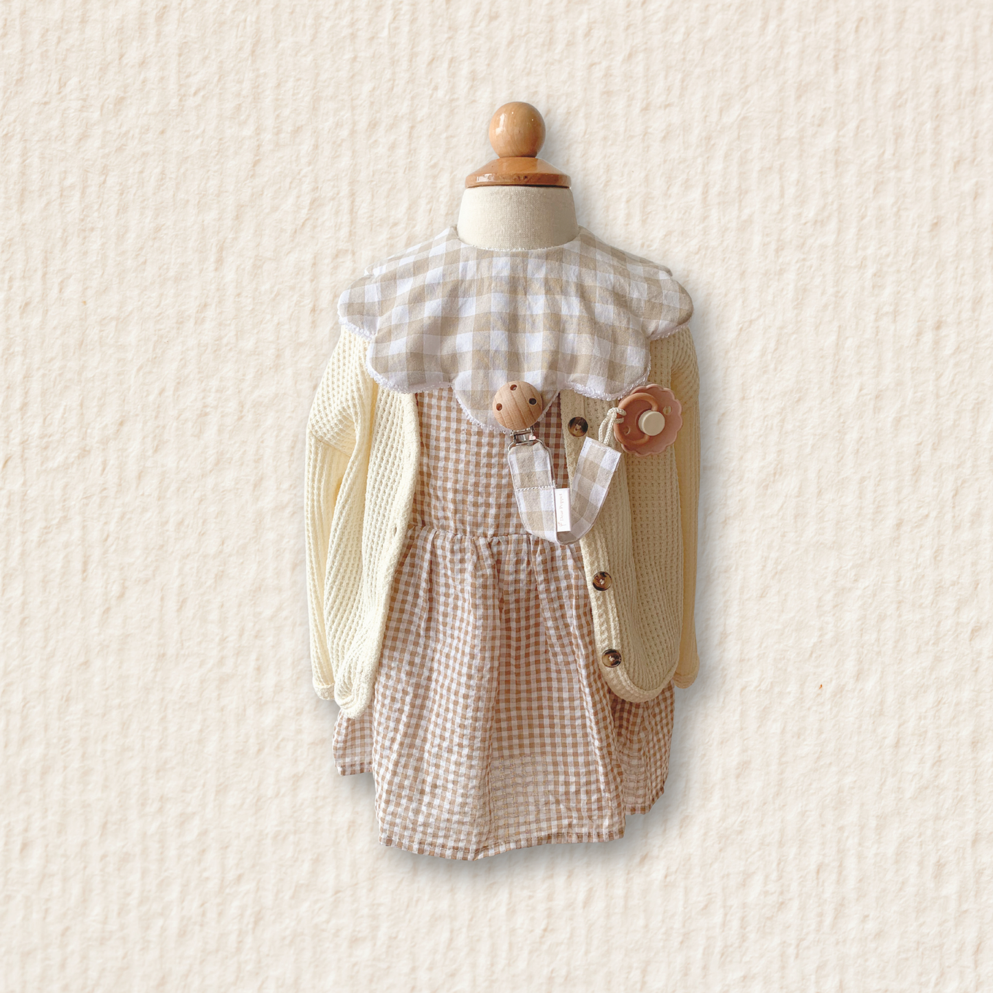 Scalloped Bib - Birch