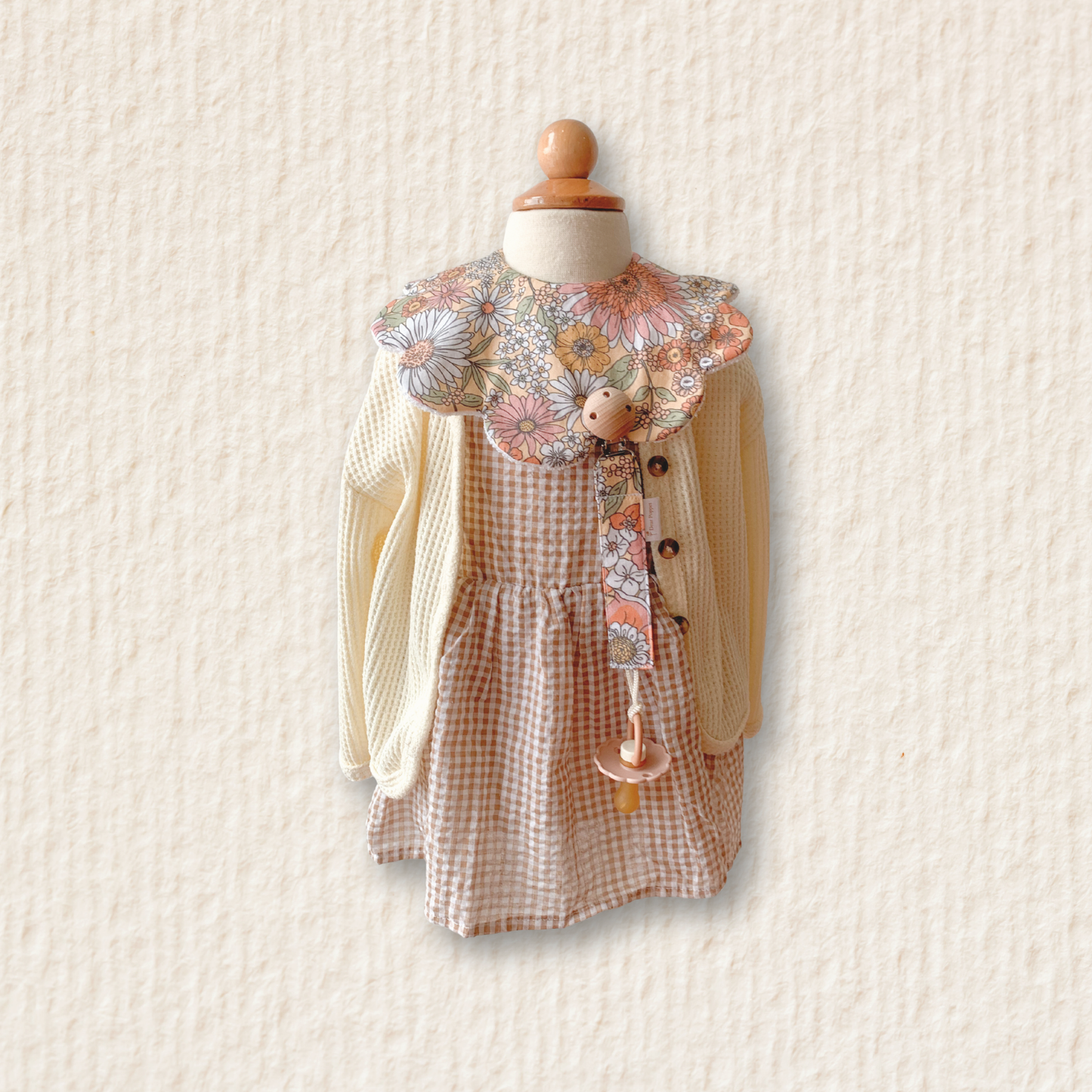 Scalloped Bib - Honey