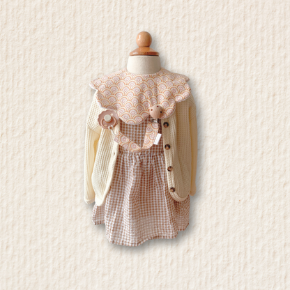 Scalloped Bib - Hearth