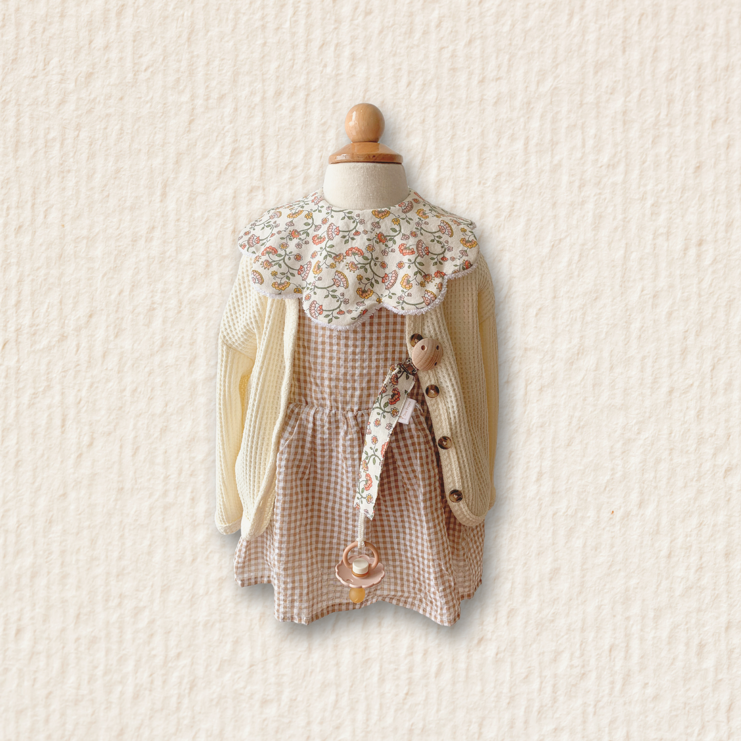 Scalloped Bib - Willow