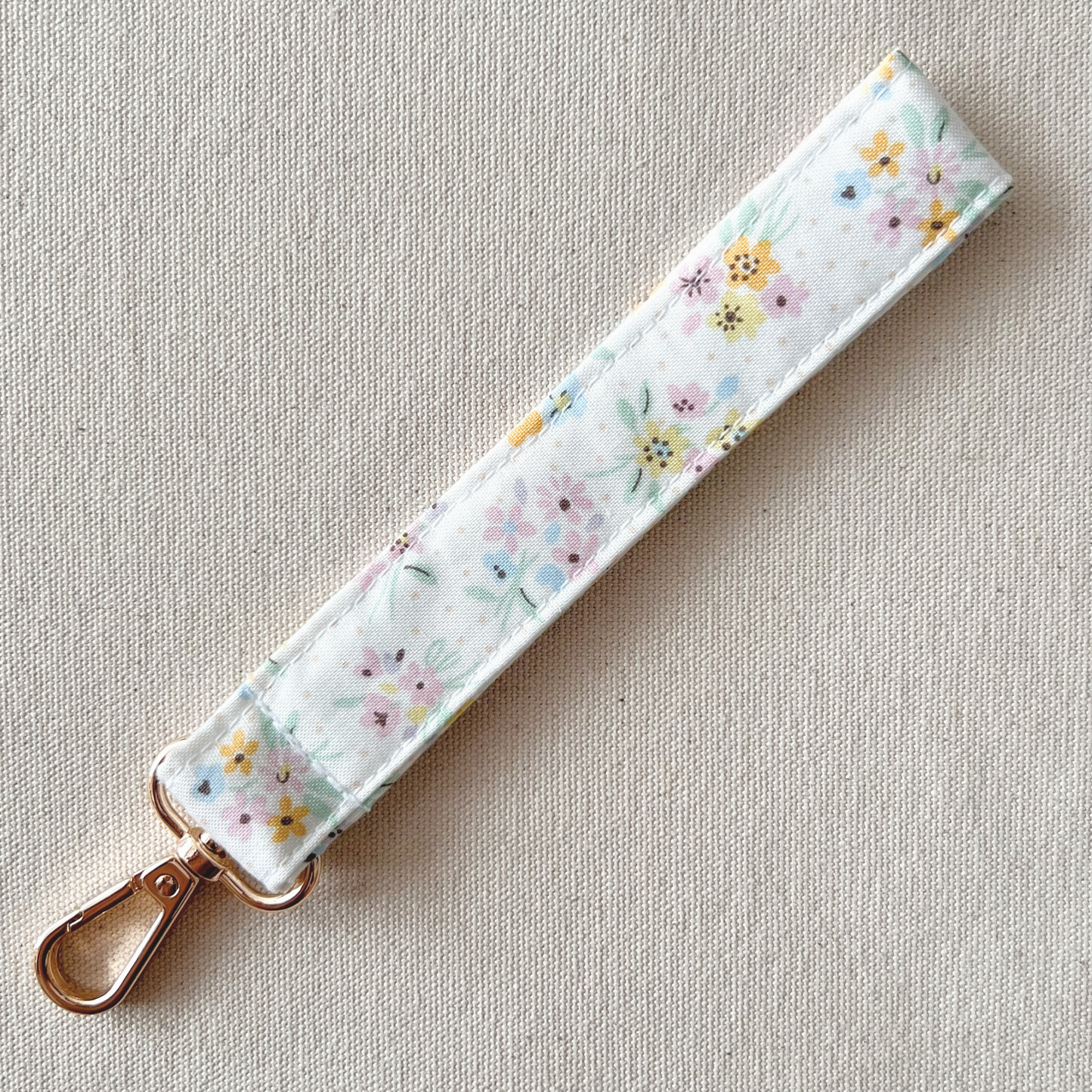 Beatrice Bouquet Keychain Wristlet